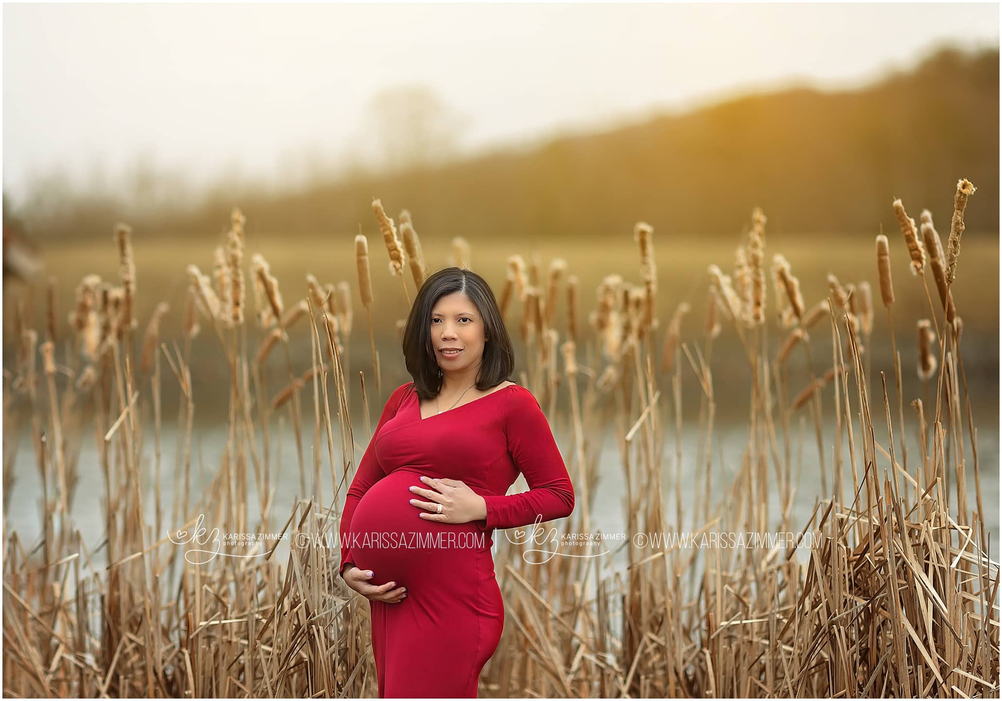 outdoor winter maternity photo session