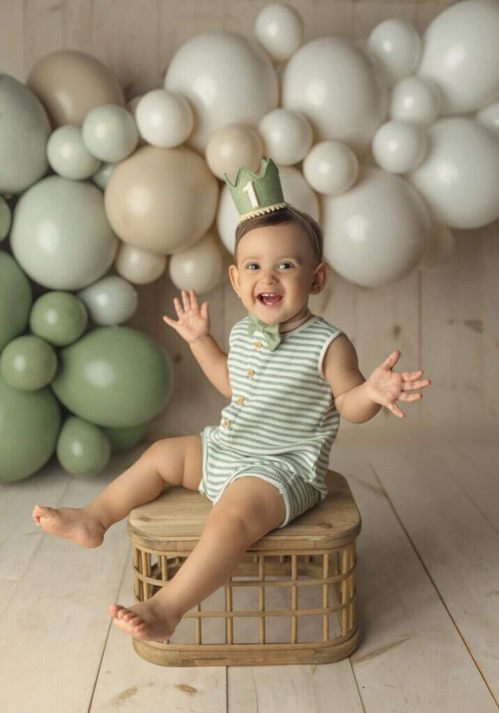 Harrisburg PA baby photographer cake smash photography near me 17